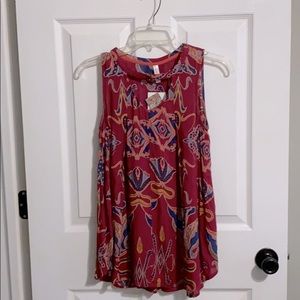 Sleeveless keyhole neck top